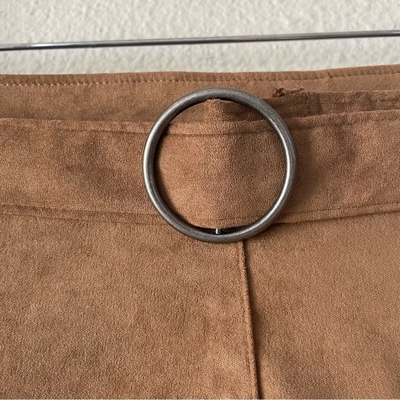Hollister Ultra High Rise Faux Suede Mini Skirt Women’s S Brown Belted Pockets - Picture 4 of 11